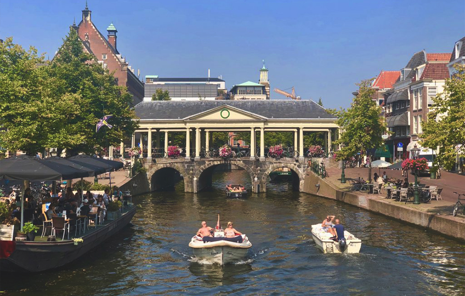 things to do in Amsterdam with kids canal cruise image