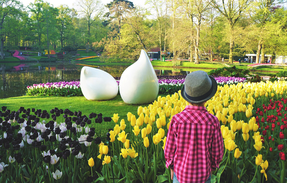 things to do in Amsterdam with kids canal cruise image Keukenhof-Garden photography