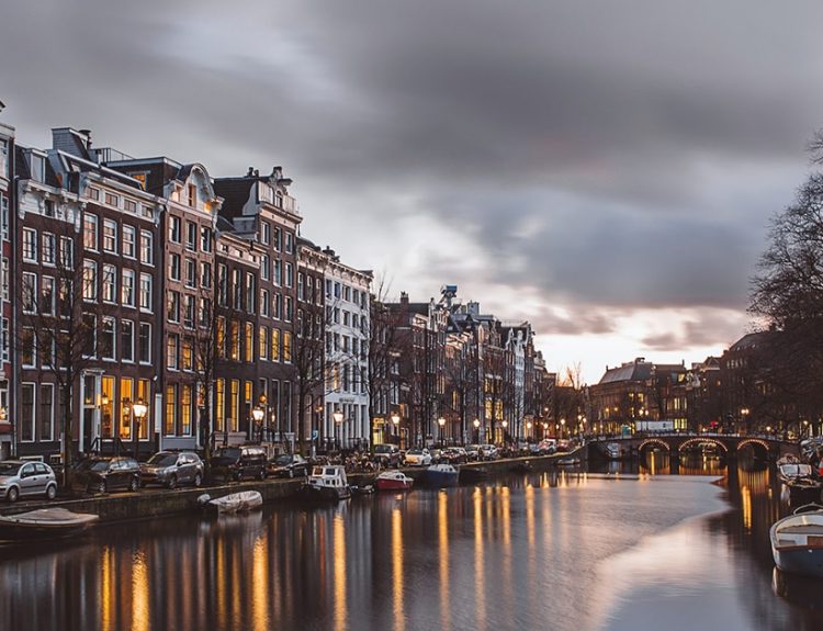 things-to-do-in-amsterdam-in-december-featured image