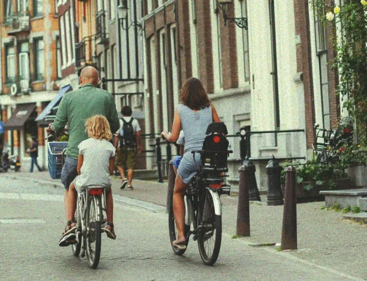 things to do in amsterdam with family